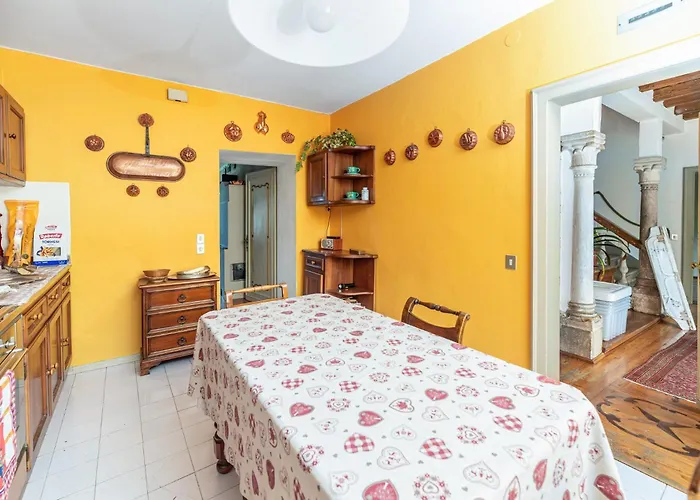 Apartament Guesthost - Timeless Charm - Stunning In *