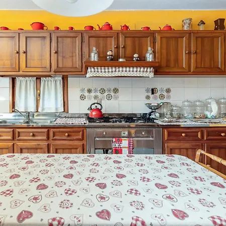 Timeless Charm - Stunning Aparment In